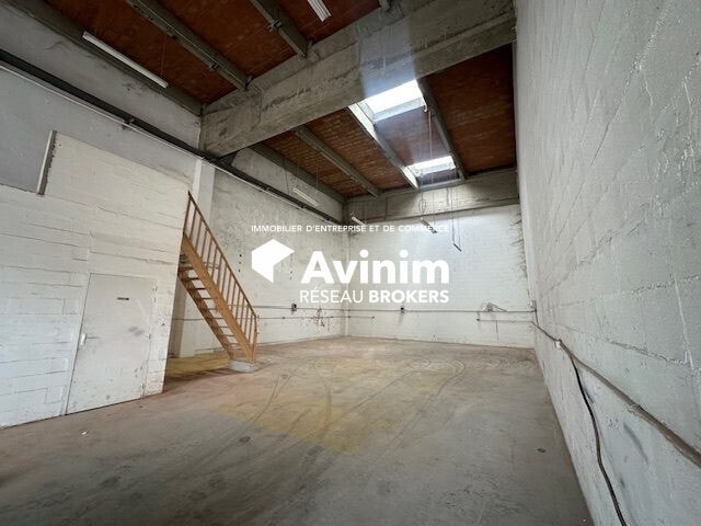 Industrial in SAINT-OUEN-L'AUMONE to rent Interior Photo- Image 1 of 4