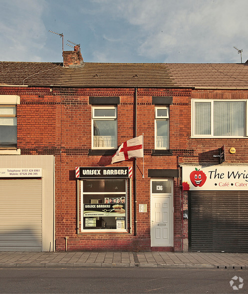 136 Albert Rd, Widnes for sale - Primary Photo - Image 1 of 1