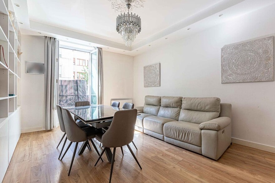 Build-to-Rent in Neuilly-sur-Seine for sale - Building Photo - Image 2 of 8