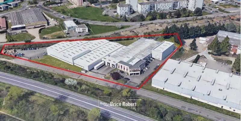 Light Industrial in Brignais for sale Building Photo- Image 1 of 10