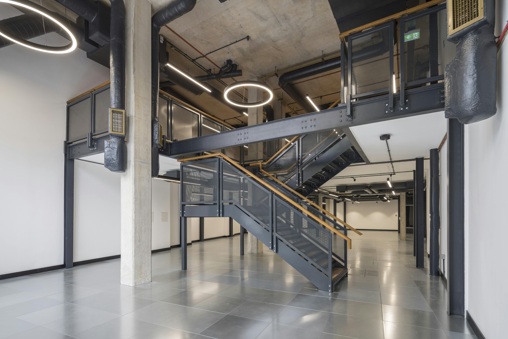 429-445 Caledonian Rd, London to rent Building Photo- Image 1 of 53