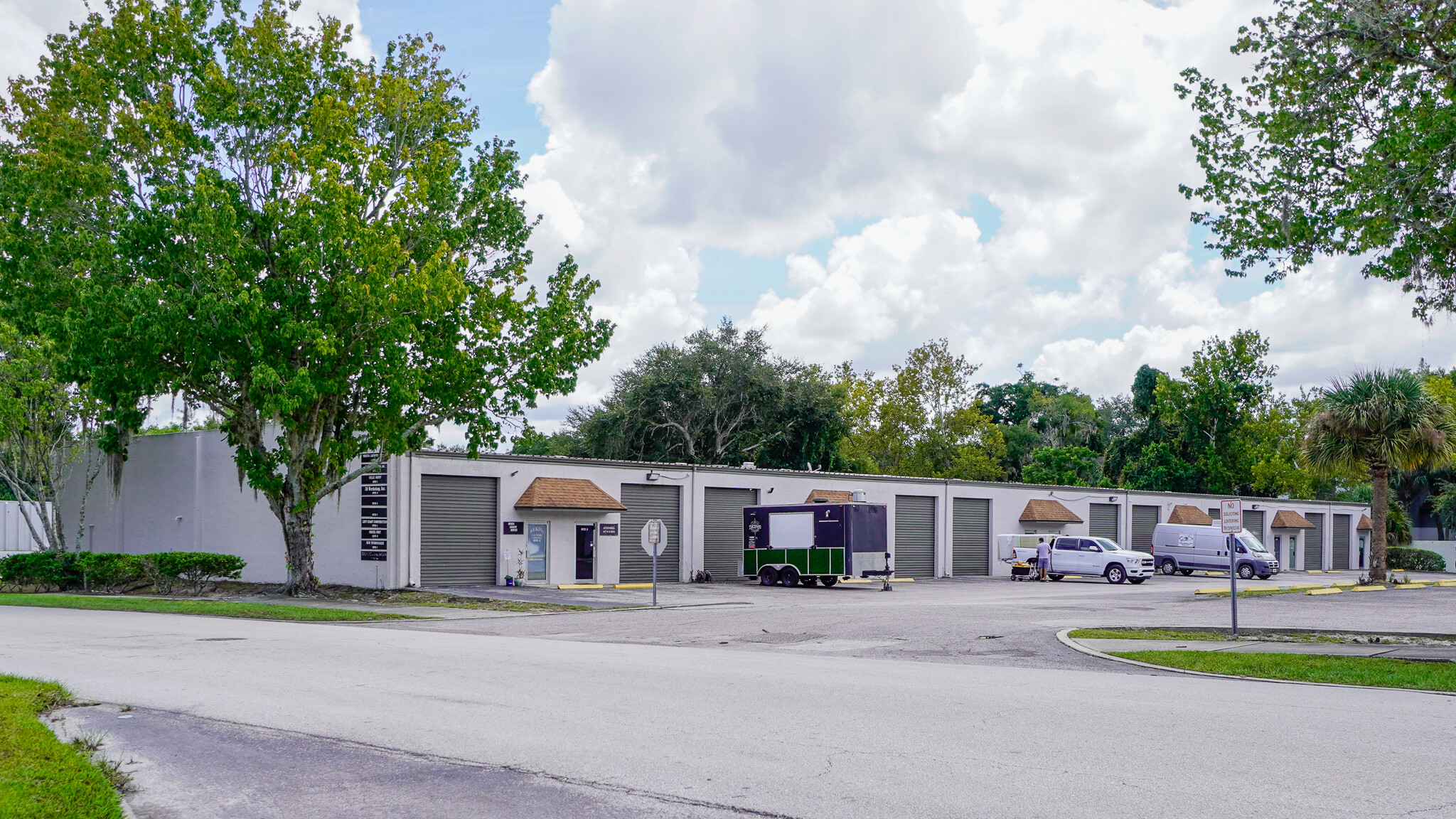 970 Sunshine Ln, Altamonte Springs, FL for rent Building Photo- Image 1 of 14