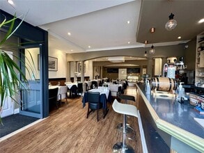 84 Furtherwick Rd, Canvey Island to rent Interior Photo- Image 1 of 5