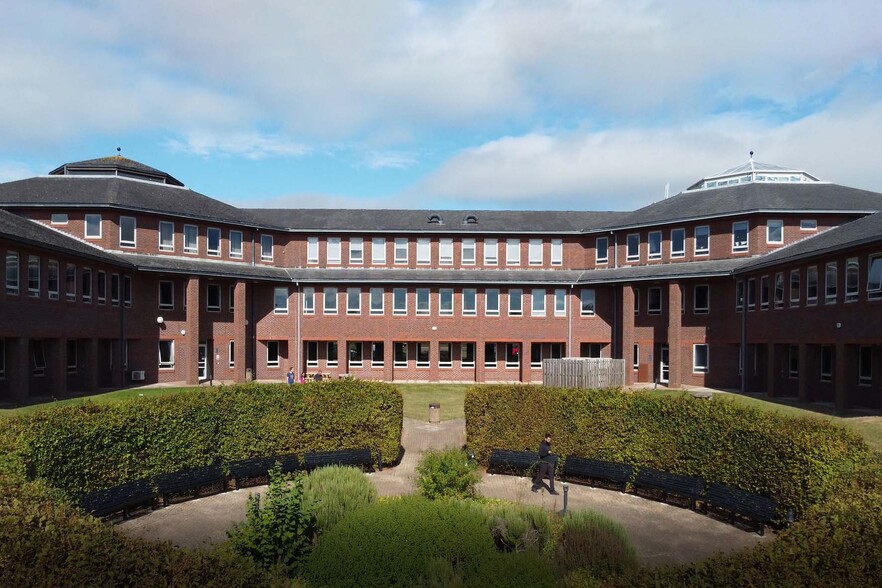 Rydon Ln, Exeter to rent - Building Photo - Image 2 of 13