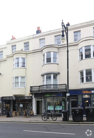 38 Queens Rd, Brighton to rent - Building Photo - Image 2 of 8