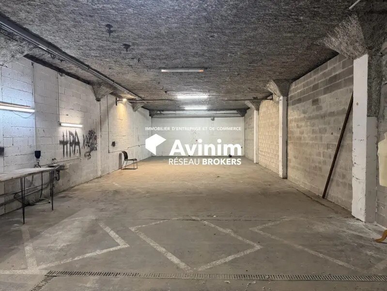 Industrial in Nanterre to rent Interior Photo- Image 1 of 5