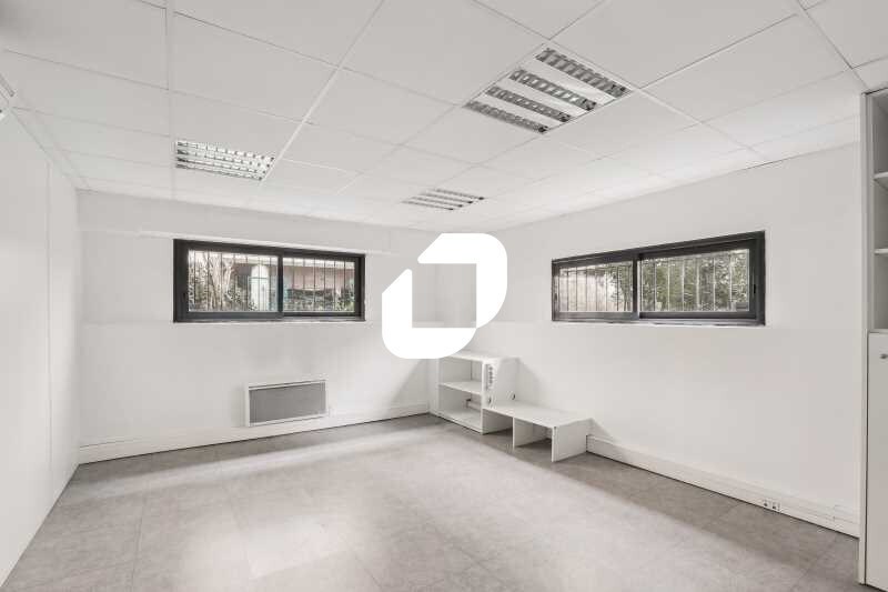 Office in Villeurbanne to rent - Interior Photo - Image 3 of 16