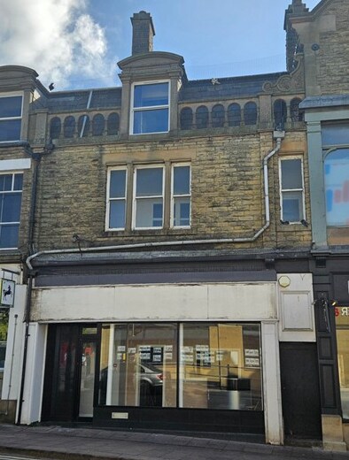 Victoria St, Glossop for sale Primary Photo- Image 1 of 2