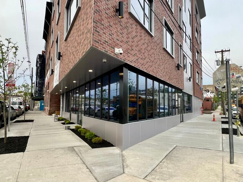 656 Grand St, Jersey City 07304 UK