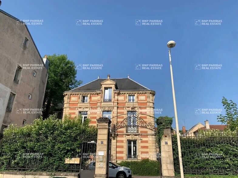 Office in Nancy to rent - Primary Photo - Image 1 of 24