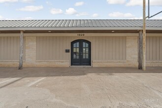 1929 S Treadaway Blvd, Abilene, TX for rent Building Photo- Image 1 of 25