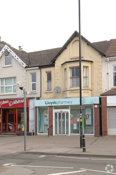 39 Clifton Rd, Rugby for sale - Primary Photo - Image 1 of 1