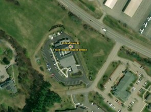 13 Healthcare Dr, Rochester, NH for rent Building Photo- Image 1 of 2