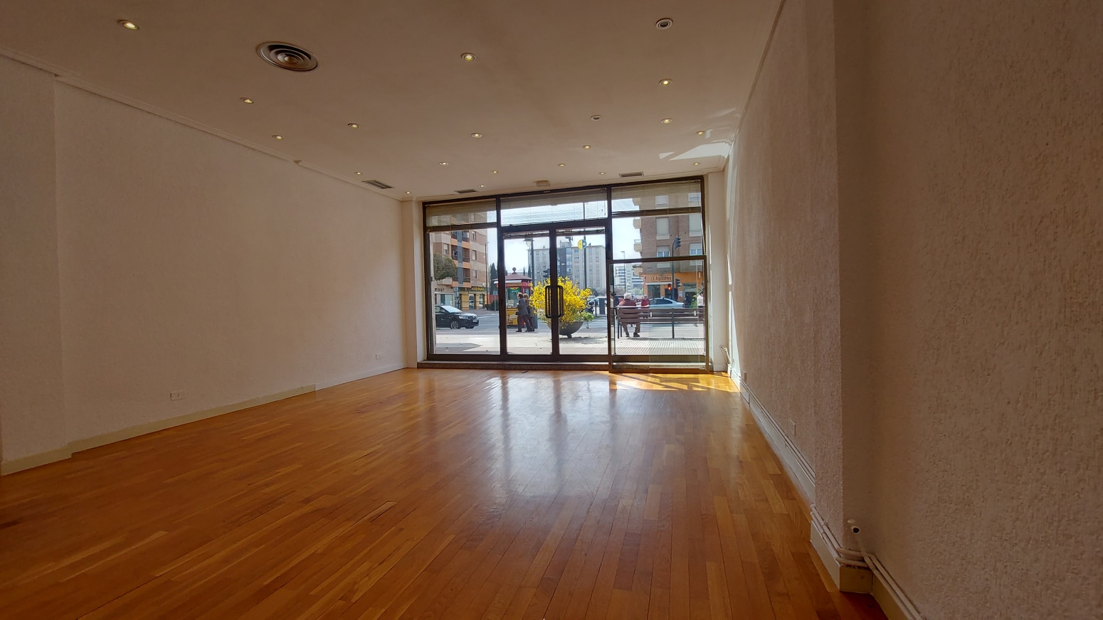 Retail in Logroño, La Rioja to rent Interior Photo- Image 1 of 5