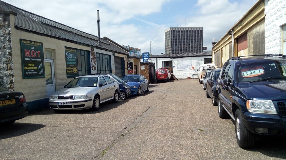 12 Grainger Road Industrial Estate, Southend-On-Sea for sale - Building Photo - Image 1 of 1