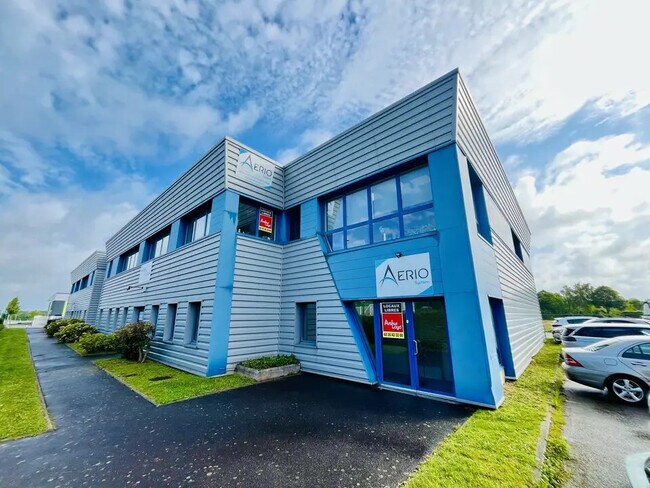 Location Local d'activités 240 m²