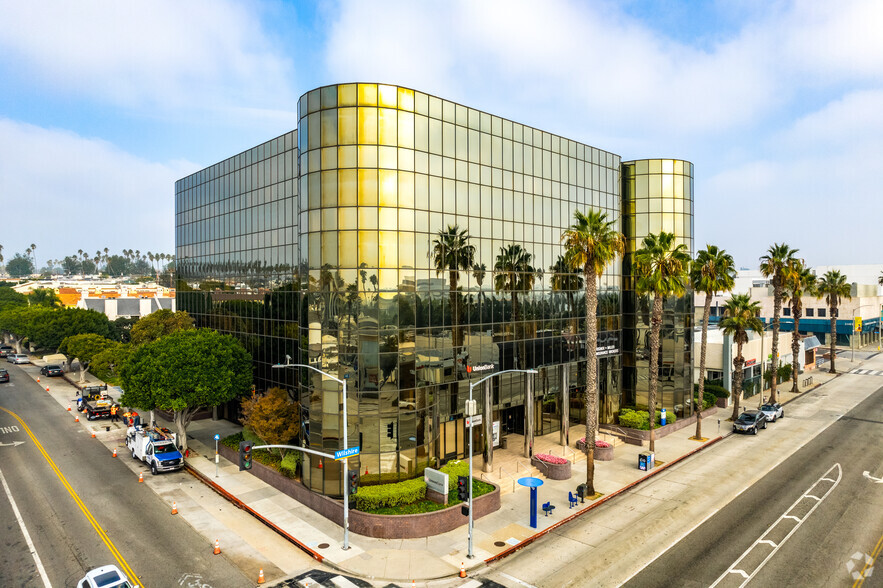 2001 Wilshire Blvd, Santa Monica, CA for rent - Primary Photo - Image 1 of 11