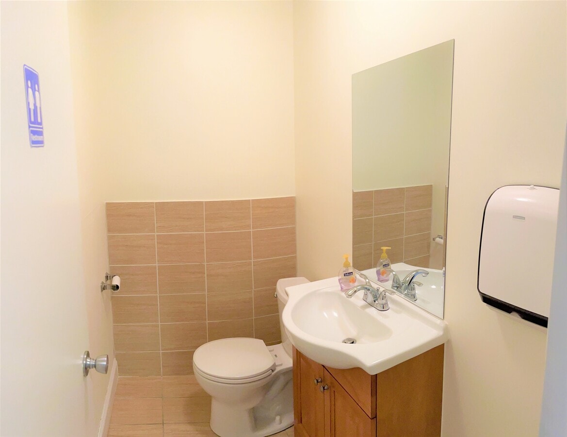 11125 Rockville Pike, Rockville, MD 20852 - Unit 999 -  - Interior Photo - Image 1 of 5