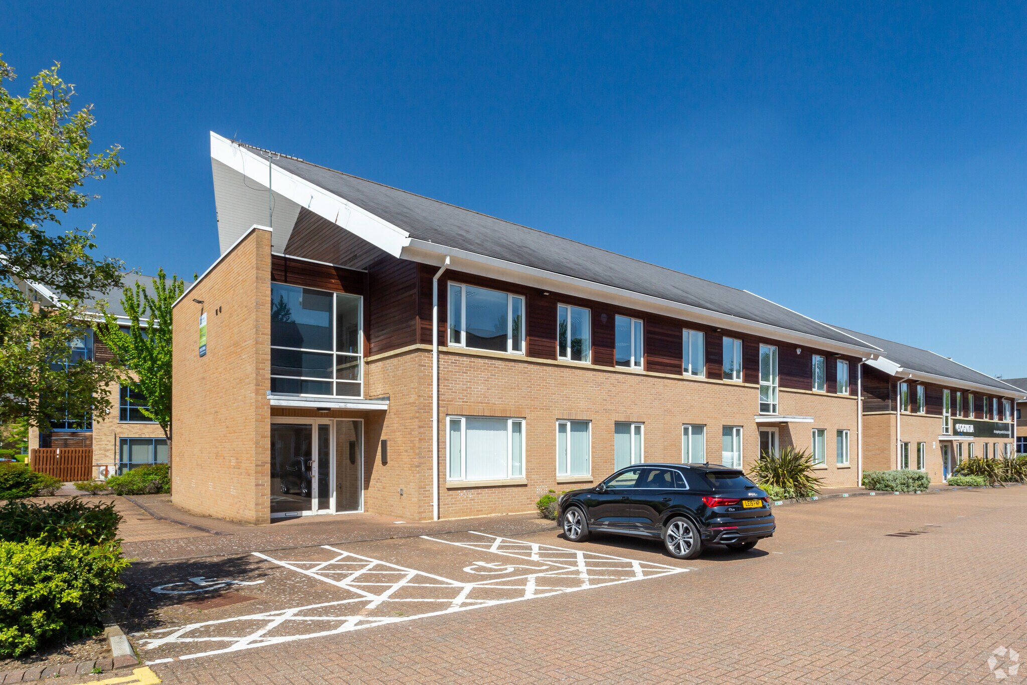 Opal Dr, Milton Keynes for sale Primary Photo- Image 1 of 1