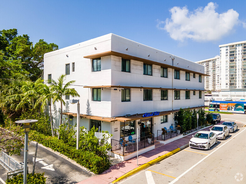 216 43rd St, Miami Beach, FL for sale - Primary Photo - Image 1 of 1