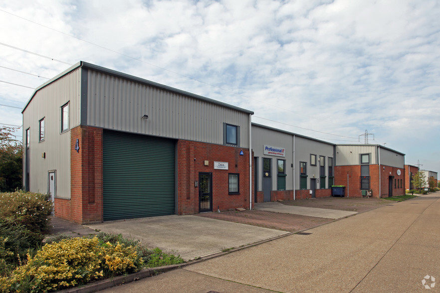 Station Appr, Aylesbury, HP22 6BN - Industrial for Sale | LoopNet UK