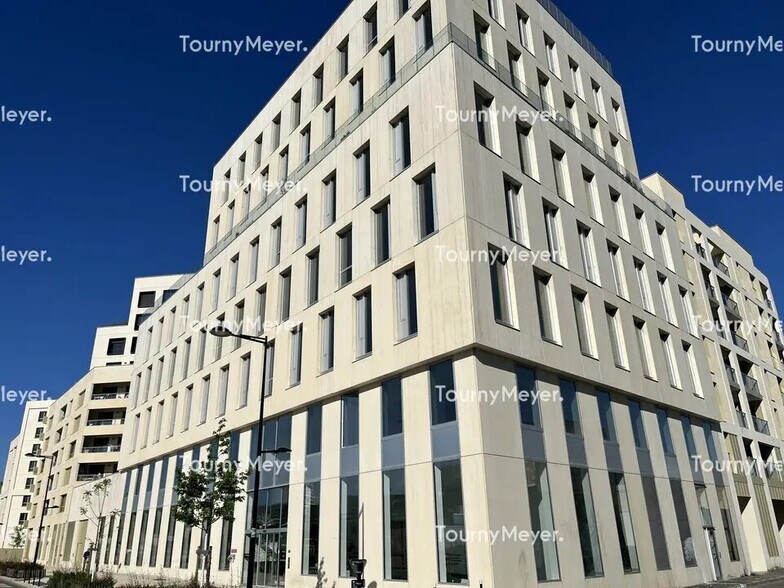 Office in Bordeaux to rent - Building Photo - Image 1 of 5