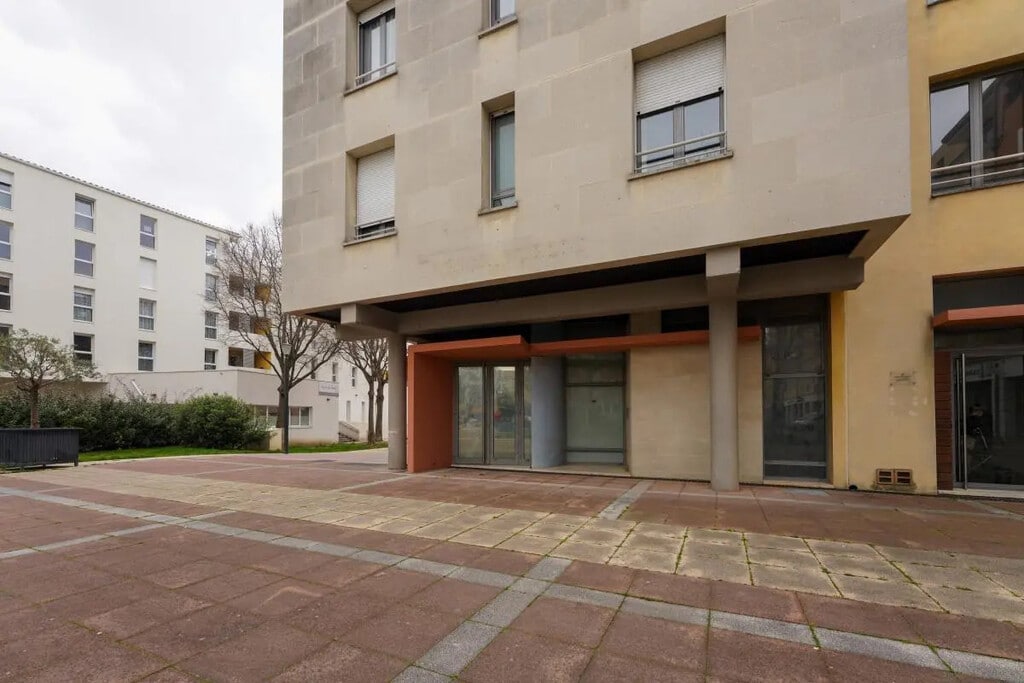 Vente Bureaux 450 m² - Photo 1