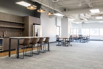 790 N Milwaukee St, Milwaukee, WI to rent Interior Photo- Image 2 of 10