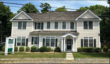 3 HollyHock Ln, Wilton, CT for rent Building Photo- Image 1 of 2