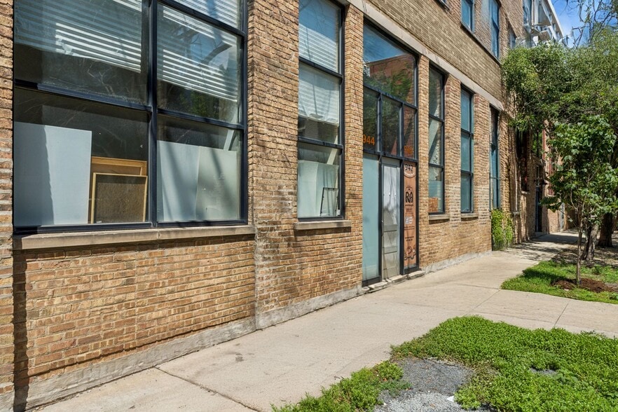 942-944 W Huron St, Chicago, IL for sale - Building Photo - Image 2 of 50