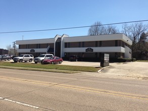 4336 North Blvd, Baton Rouge, LA for rent Building Photo- Image 1 of 5