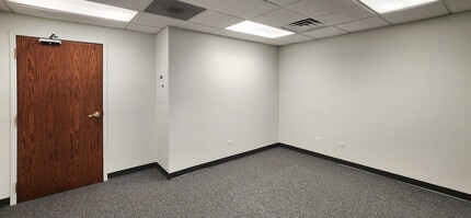 180 N Michigan Ave, Chicago, IL to rent Interior Photo- Image 2 of 10