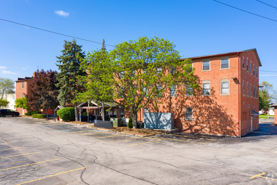 340 N Main St, Plymouth, MI for rent - Building Photo - Image 1 of 14