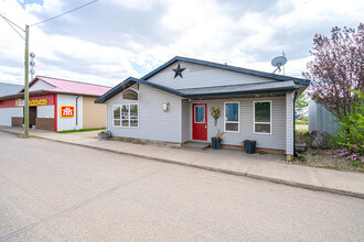 23 Railway Av, Marwayne, AB for sale Building Photo- Image 1 of 35