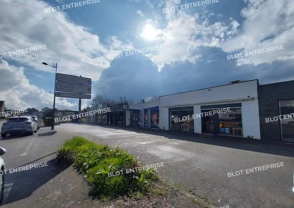 Location Commerce 200 m² - Photo 1