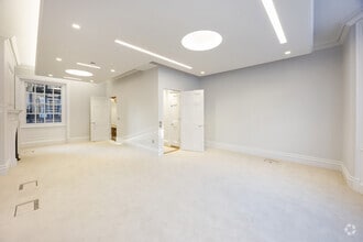 56 Grosvenor St, London to rent Interior Photo- Image 2 of 2