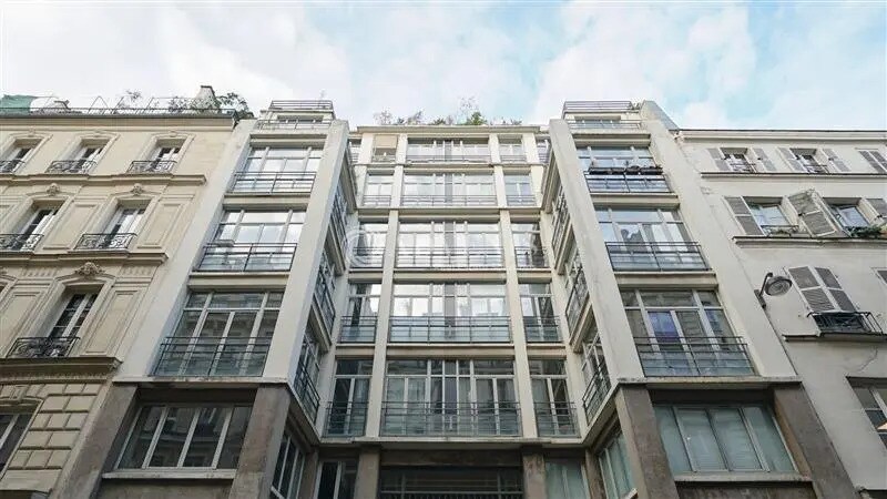 Office in Paris for sale Building Photo- Image 1 of 13