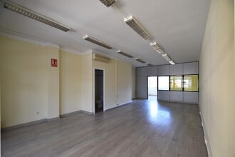 Office / Retail in Vilanova i la Geltrú, Barcelona to rent Interior Photo- Image 2 of 12