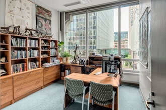 208 Columbia St, Seattle, WA to rent Building Photo- Image 2 of 4