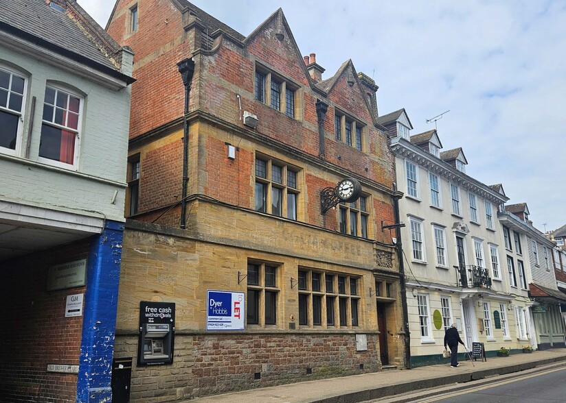 16 High St, Battle to rent - Building Photo - Image 1 of 1