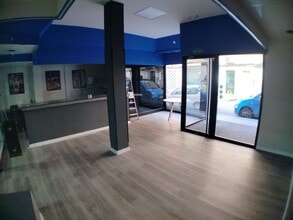 Retail in Fuenlabrada, Madrid to rent Interior Photo- Image 2 of 18