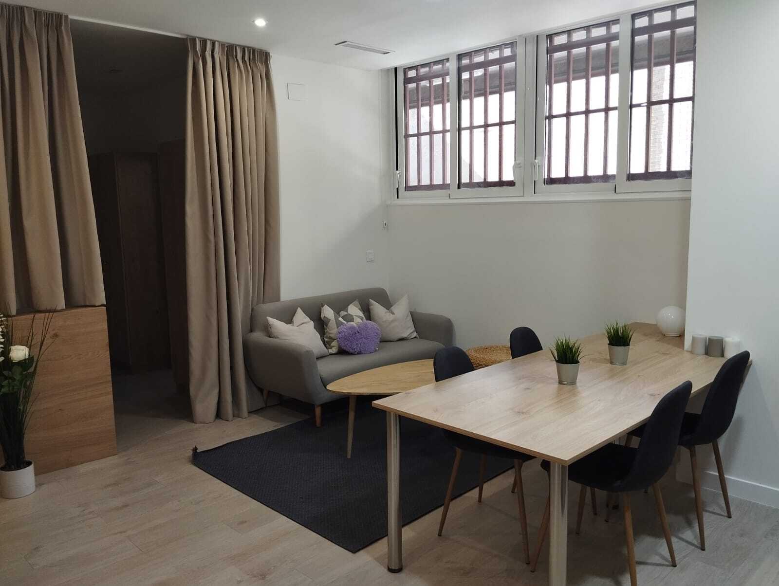 Calle de la Infanta Mercedes, 92, Madrid, Madrid to rent Interior Photo- Image 1 of 8