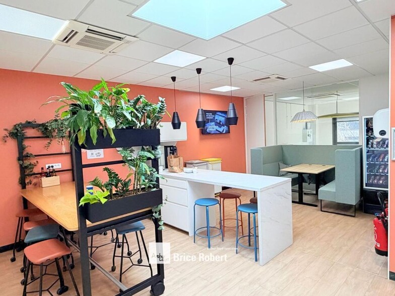 Allée Jacques Monod, Saint-Priest to rent - Interior Photo - Image 3 of 10