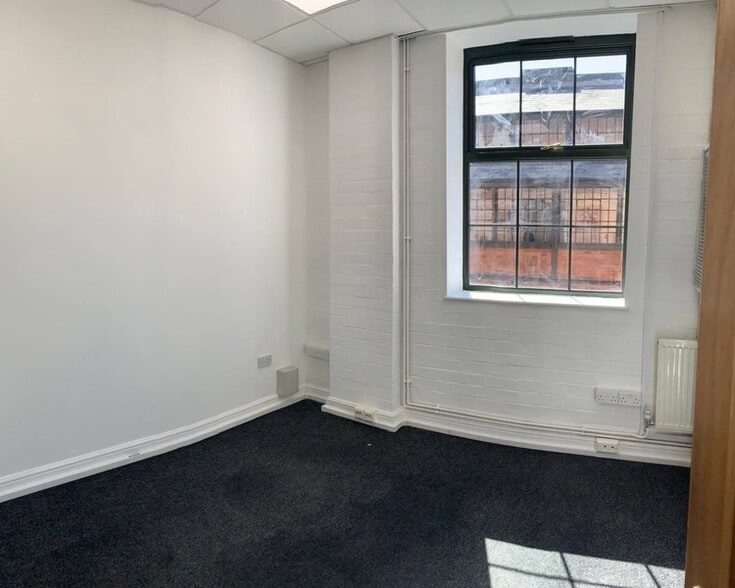 69-70 Great Hampton St, Birmingham to rent - Interior Photo - Image 3 of 6