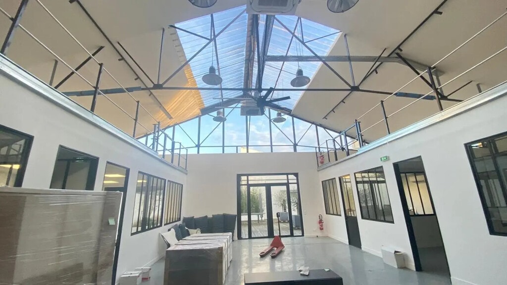 Vente Bureaux 700 m² - Photo 1