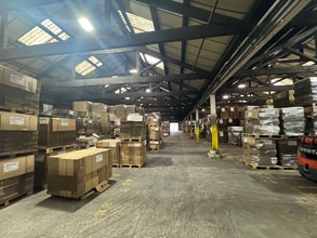 Corporation Rd, Manchester to rent Interior Photo- Image 1 of 2