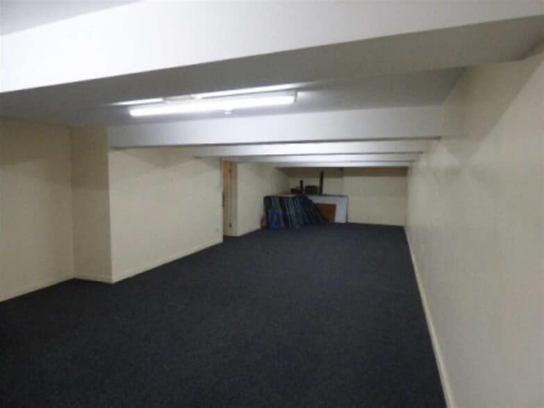 22-22A Byram St, Huddersfield for sale - Interior Photo - Image 3 of 5