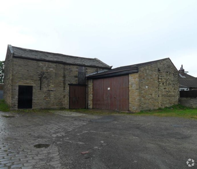 Bankfield Ln, Huddersfield for sale - Primary Photo - Image 1 of 8