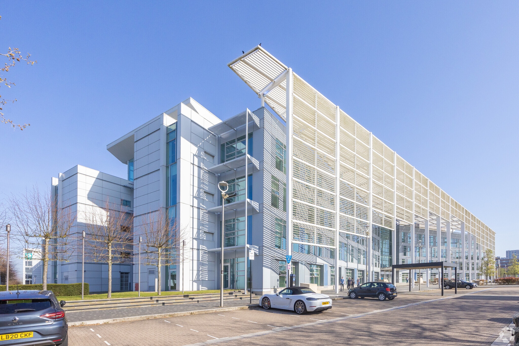 Silbury Blvd, Milton Keynes for sale Primary Photo- Image 1 of 1