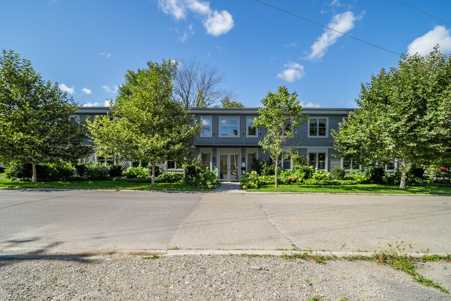 60 Mill St, Gananoque, ON for sale - Building Photo - Image 2 of 19